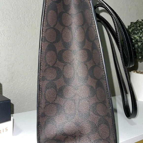 Coach Nina Tote Bag In Signature Canvas - Picture 14 of 14